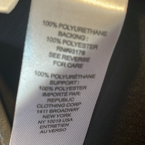 Faux Leather Pencil Skirt
T Tahari - Picture 7 of 9